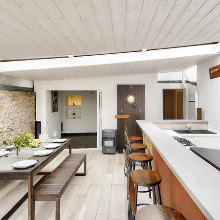 Maison Avec Jardin Pour 8 A 550m De La