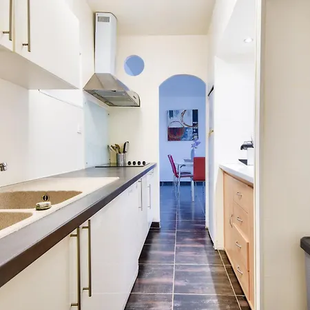 Maison Avec Jardin Pour 8 A 550m De La *