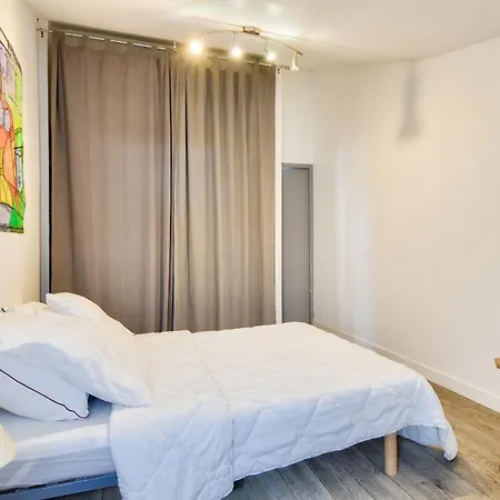 Maison Avec Jardin Pour 8 A 550m De La *